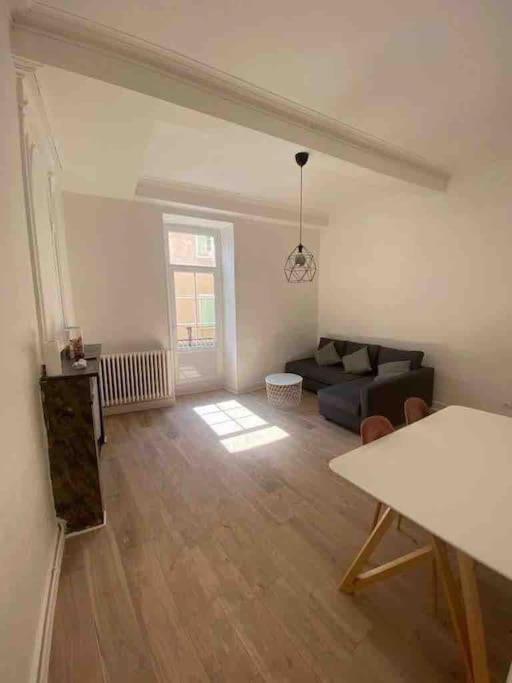 Appartement De Charme Au Coeur Du Centre Ville . ミヨー エクステリア 写真